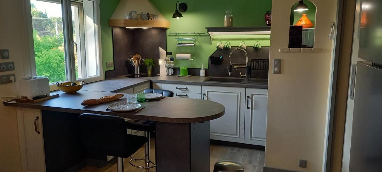 Logement Lumineux, Entierement Renove Avec Jardin Caumont-sur-Durance Екстериор снимка