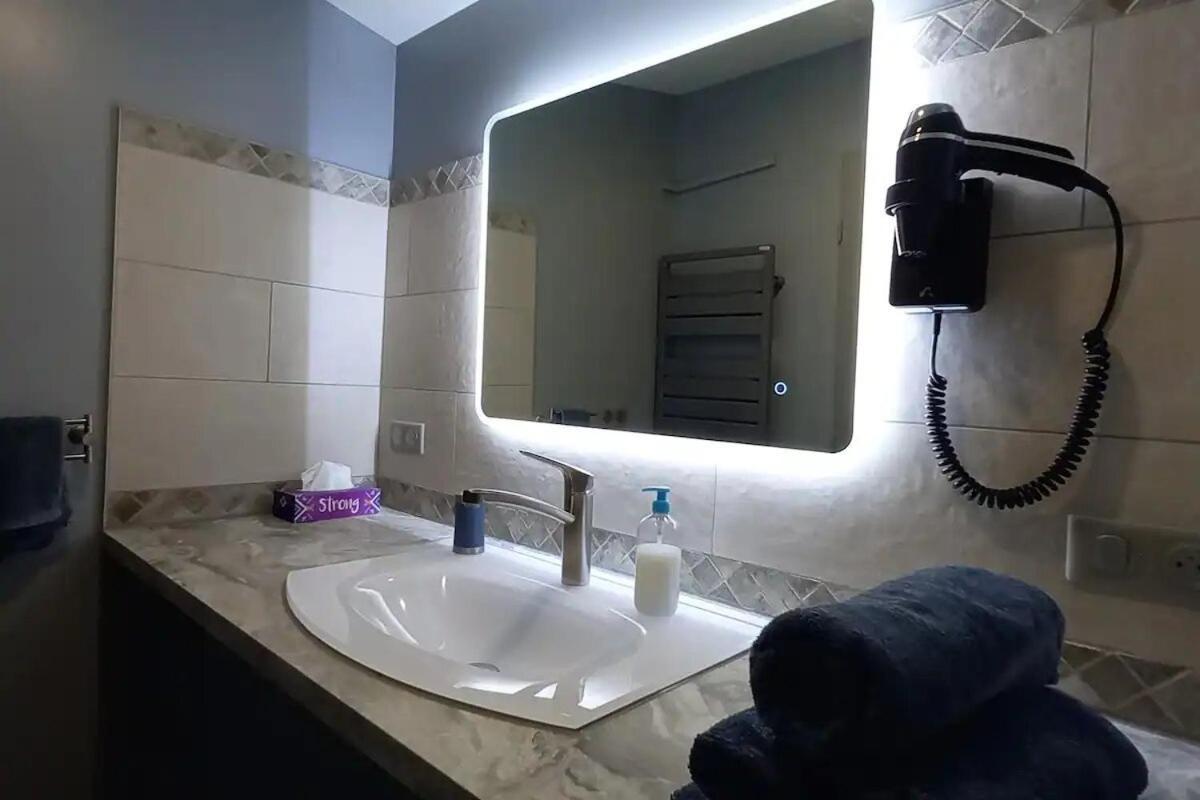 Logement Lumineux, Entierement Renove Avec Jardin Caumont-sur-Durance Екстериор снимка